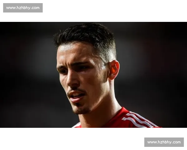 帕尔马总监回应莱昂尼转会风暴：留队才是 18 岁新星最优解